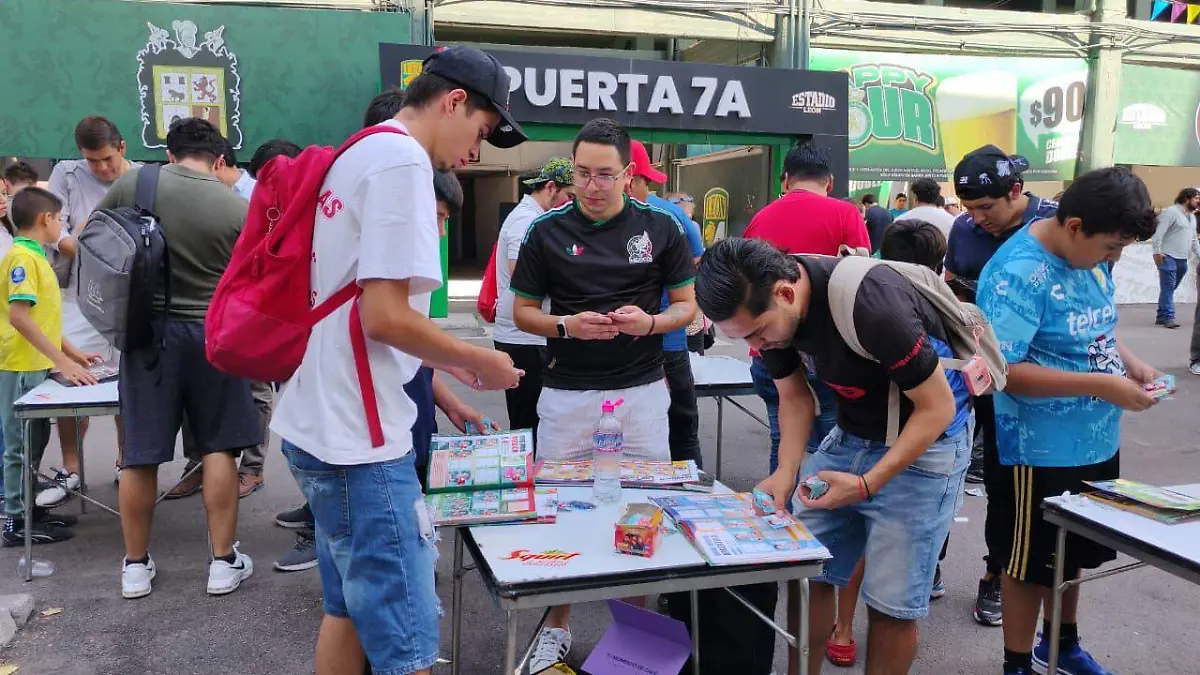 R VAZQUEZ ESTAMPAS ESTADIO (5)