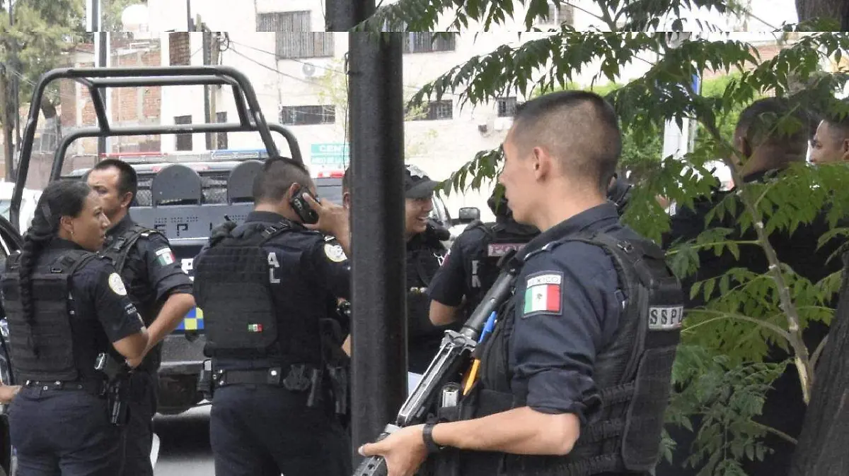 f carmona  policias (1)