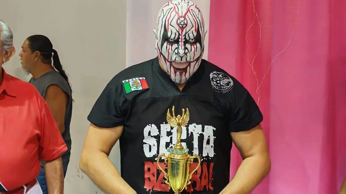 R VAZQUEZ LUCHA LIBRE DARK ESPIRITU (11) (1)
