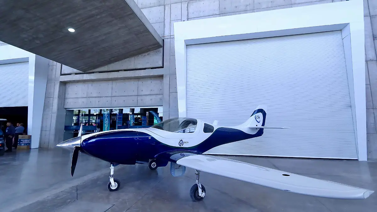 Aeronáutica - Francisco Meza