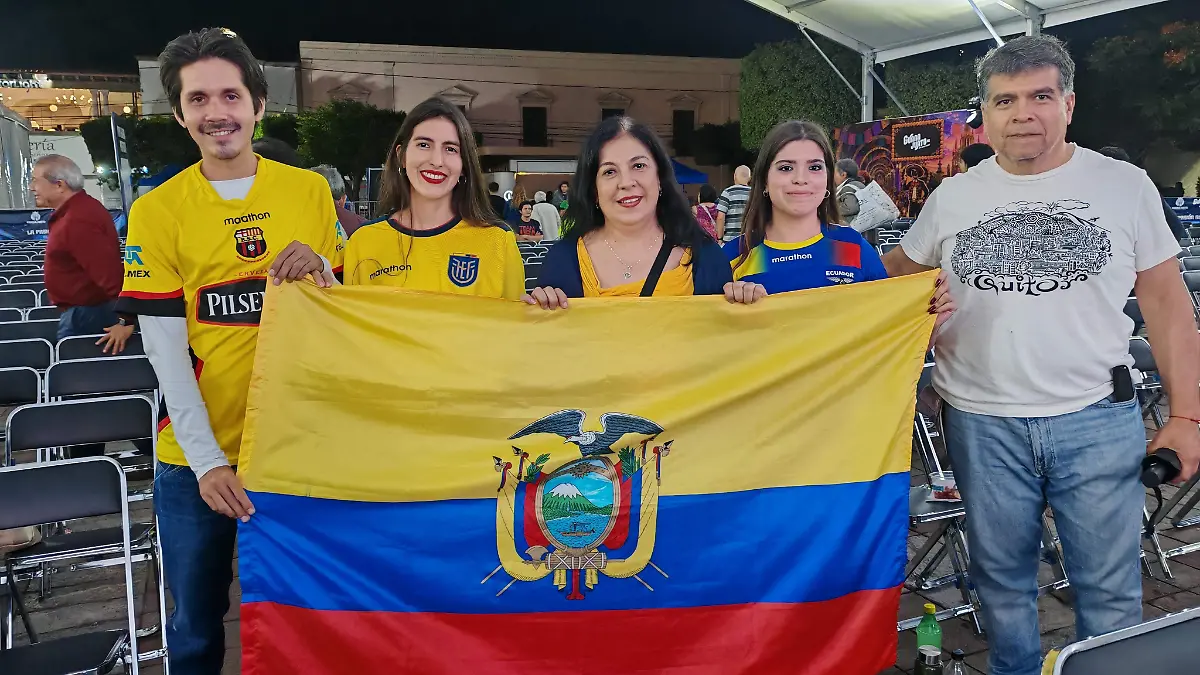 R VAZQUEZ ECUADOR