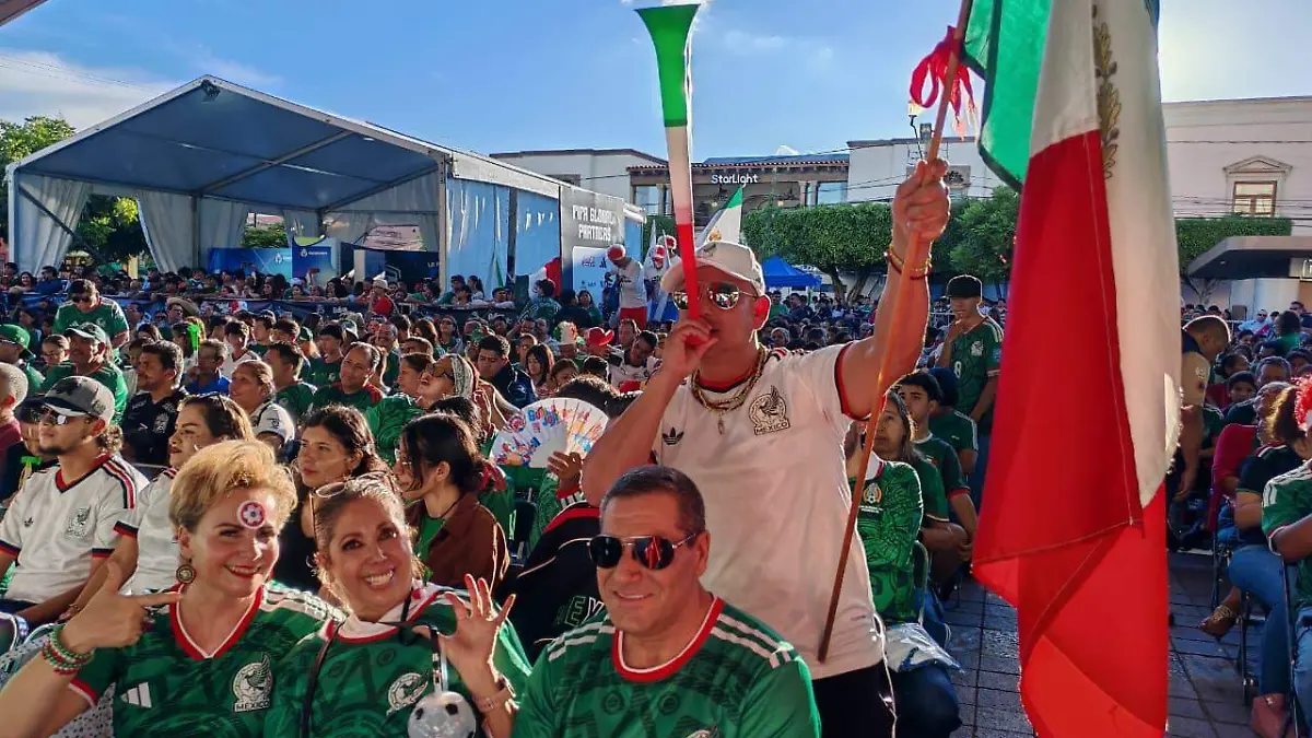 R VAZQUEZ FAN ZONE (14)