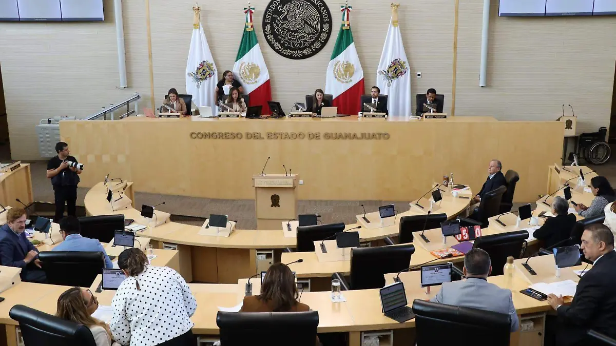 (todas cortesia) Guanajuato – Buscan que en Guanajuato se reconoce la paternidad del mismo sexo