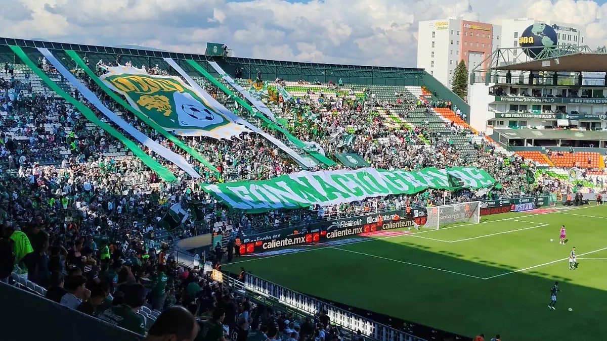 R VAZQUEZ  (3)