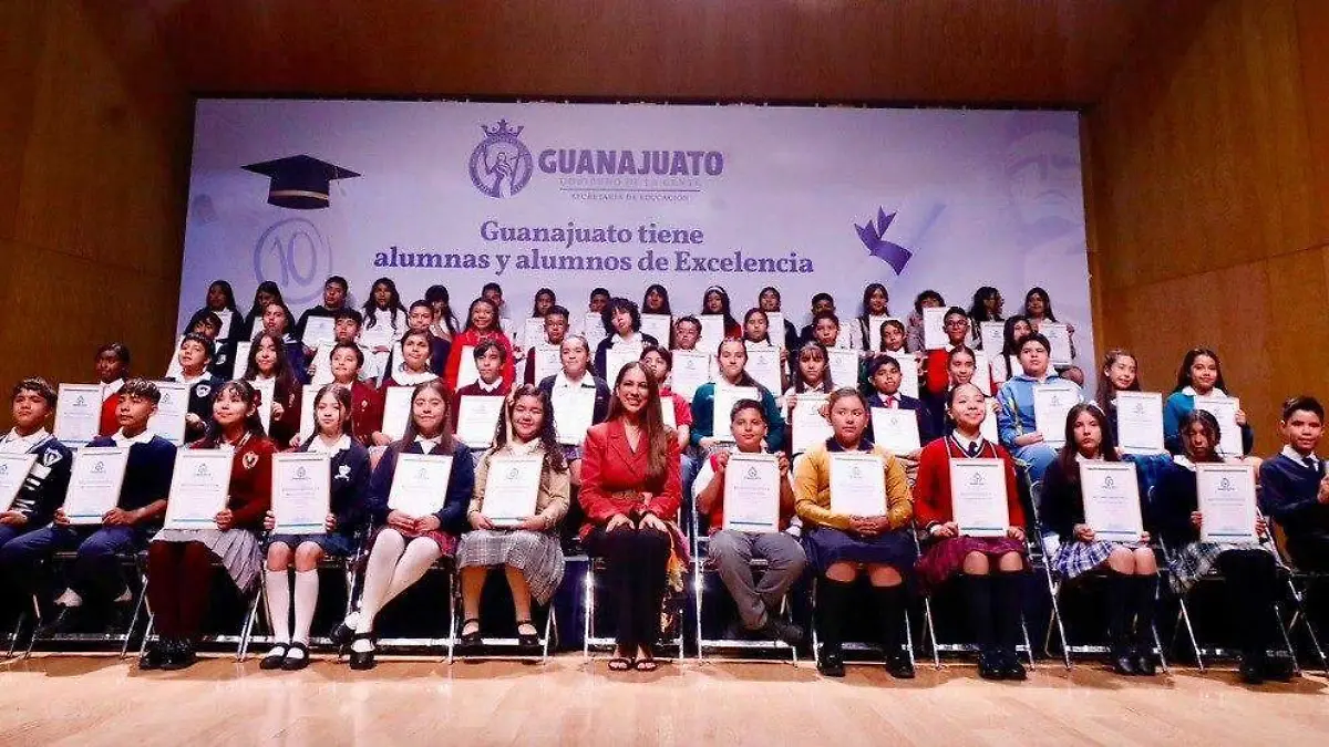 Excelencia - Fotos Gobierno del Estado (1)