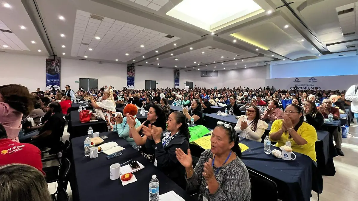 Libia García anuncia más financiamiento y capacitación para comerciantes de Guanajuato