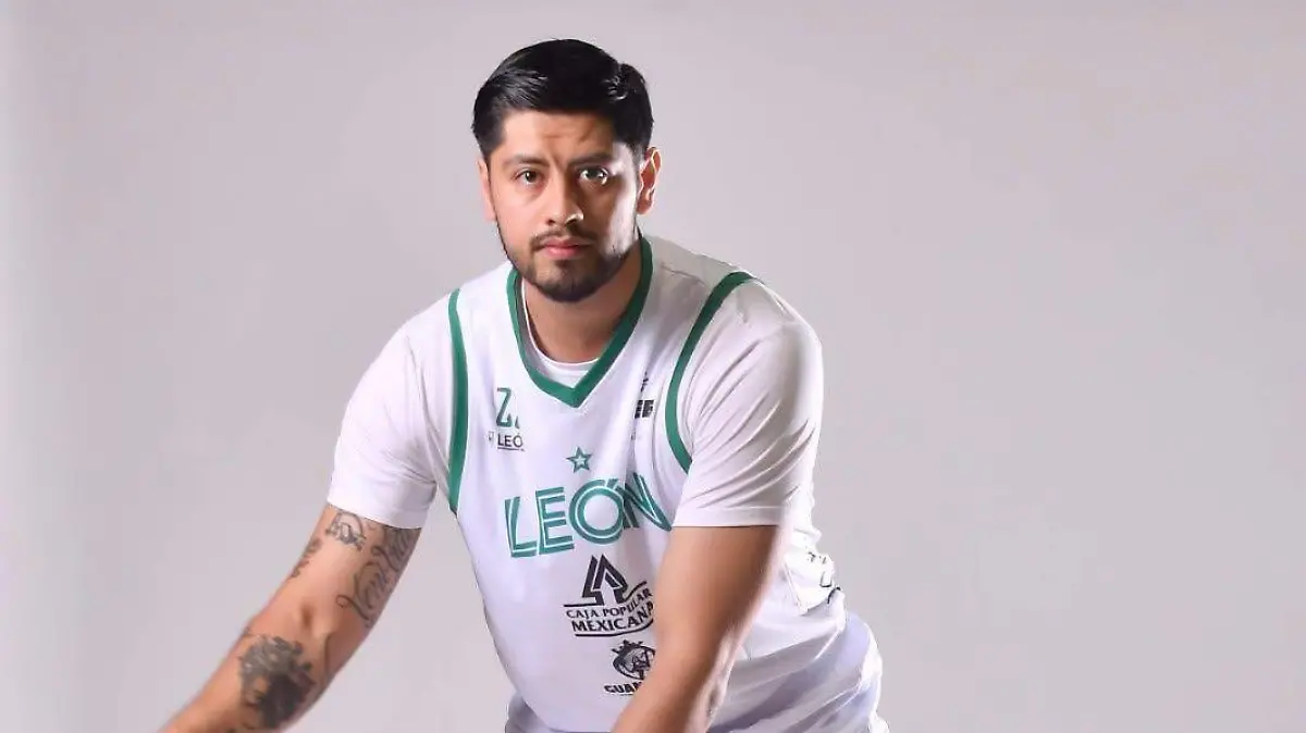 OMAR MIRAMONTES (2)
