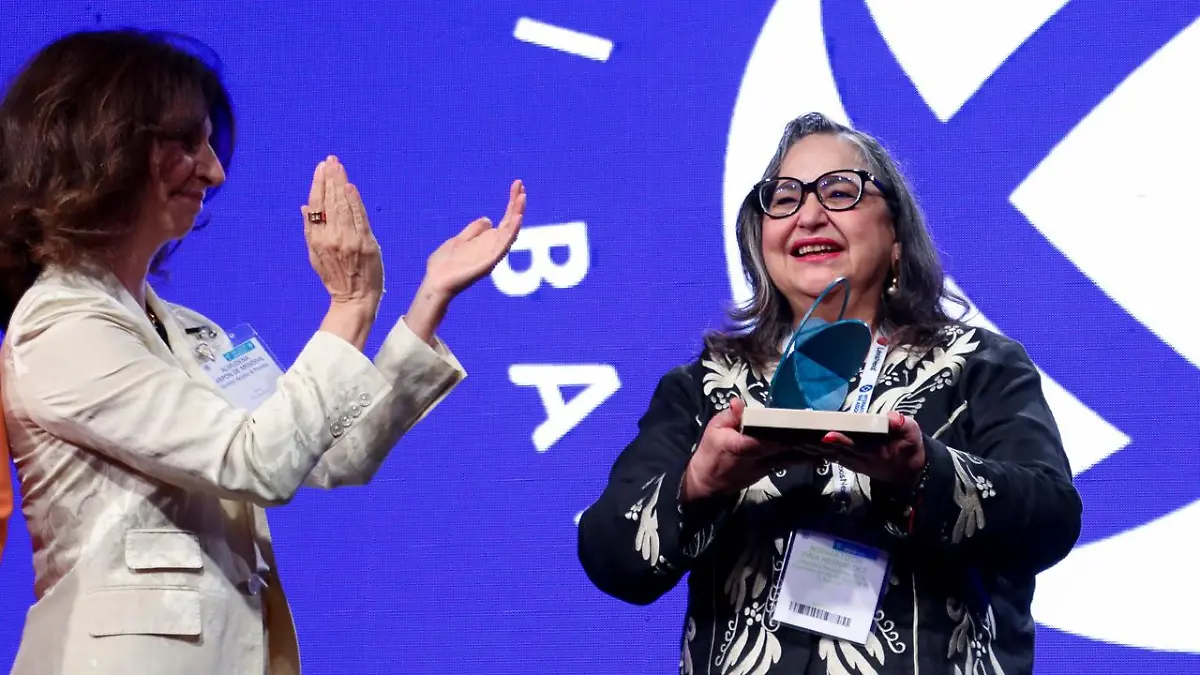 Reconocen a Norma Piña por su defensa del estado de derecho