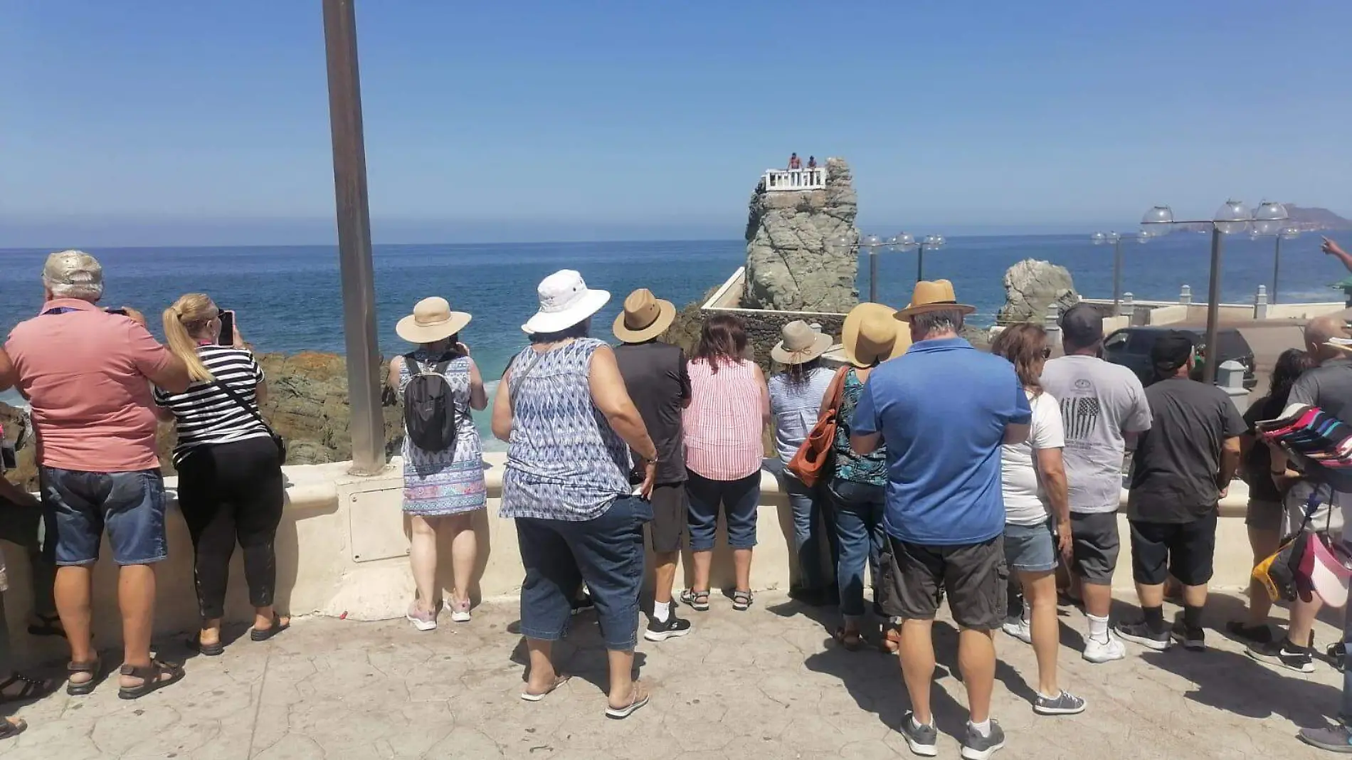 turistas-mazatlan