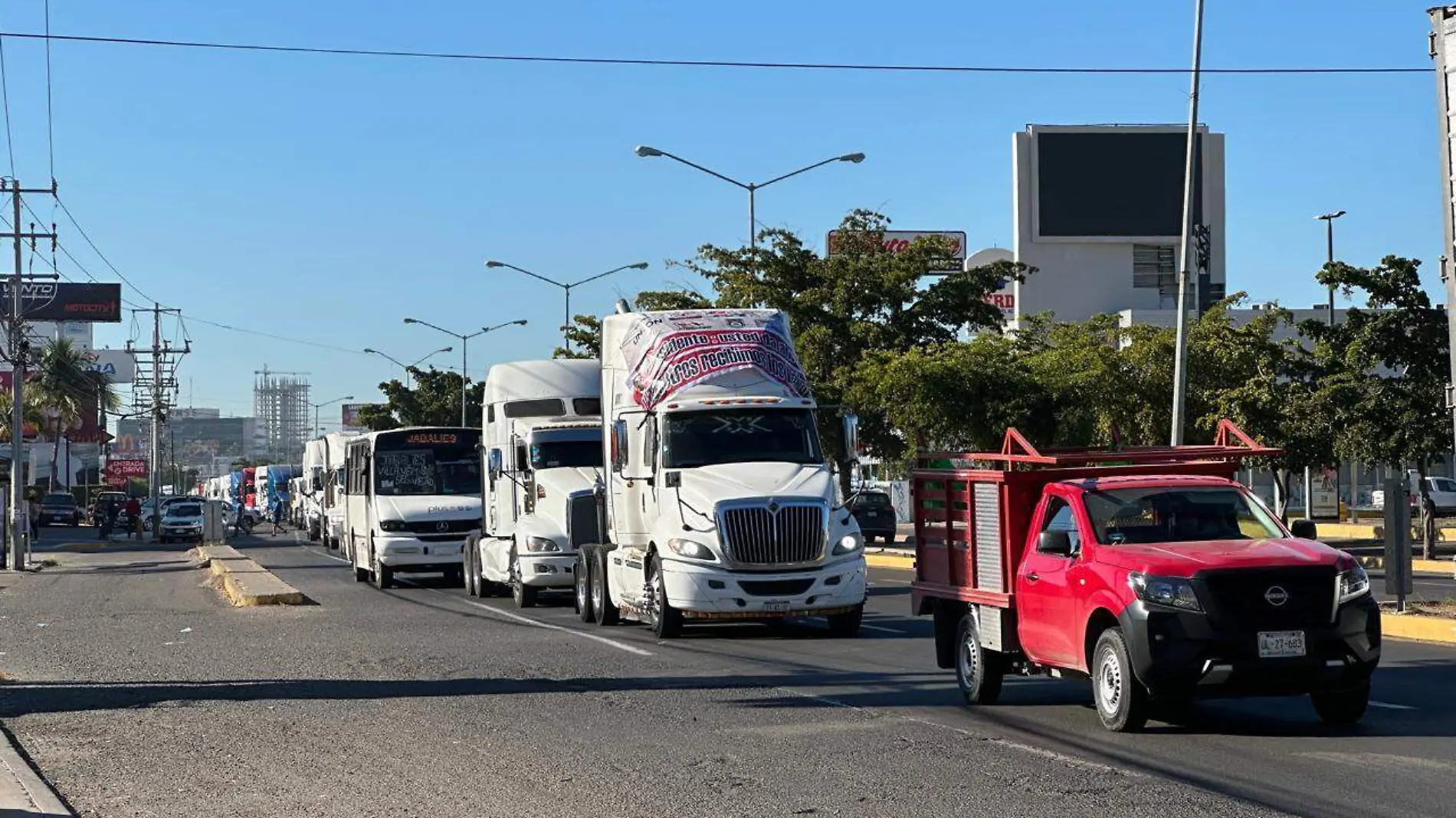 transportistas-manifestacion-mazatlan