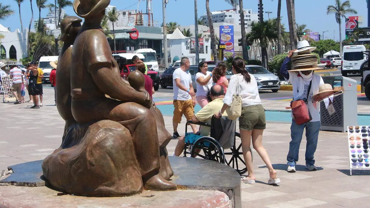 turismo-mazatlan-playas-tematica-calor