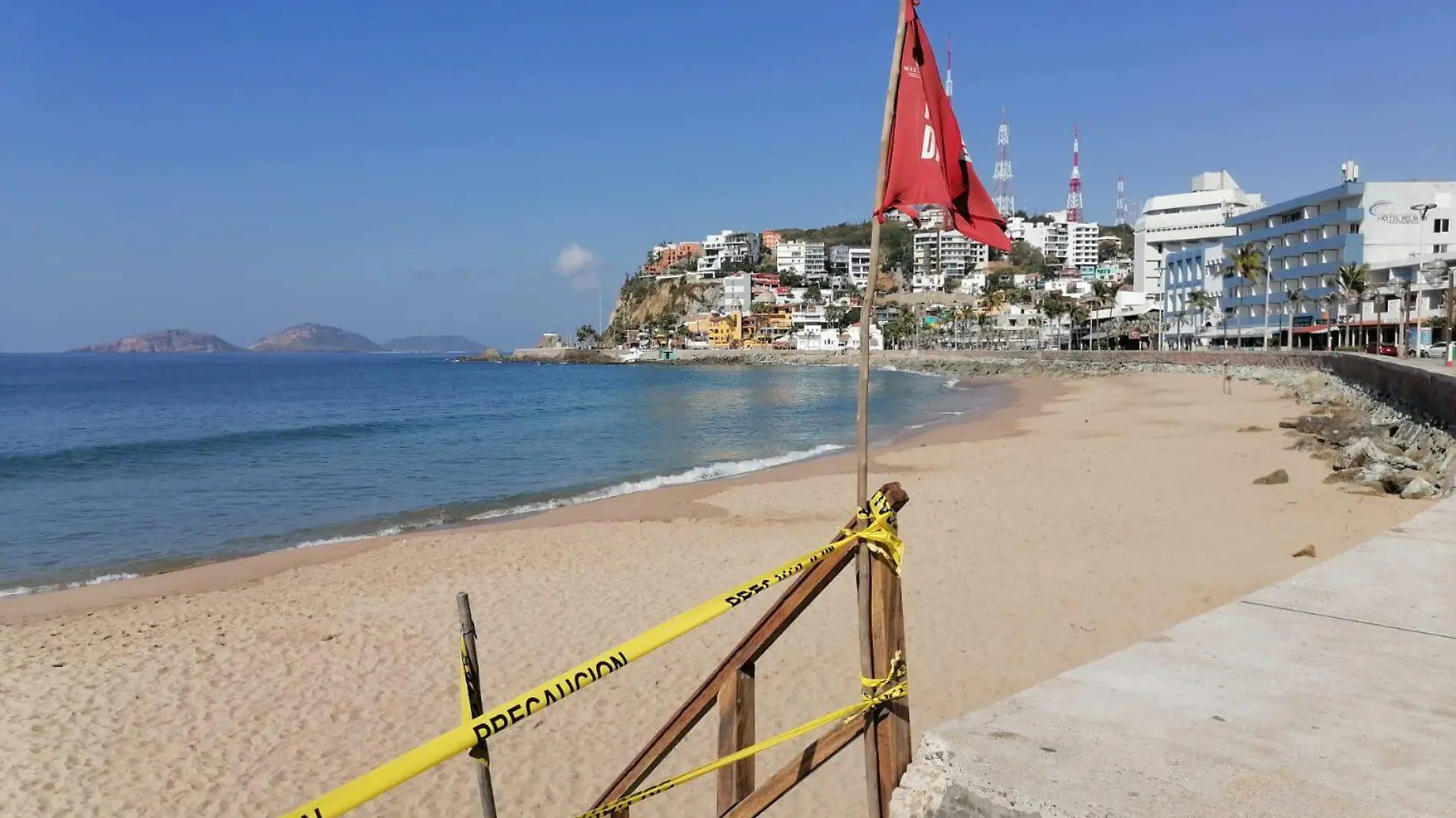 playas-mazatlan-bandera-roja