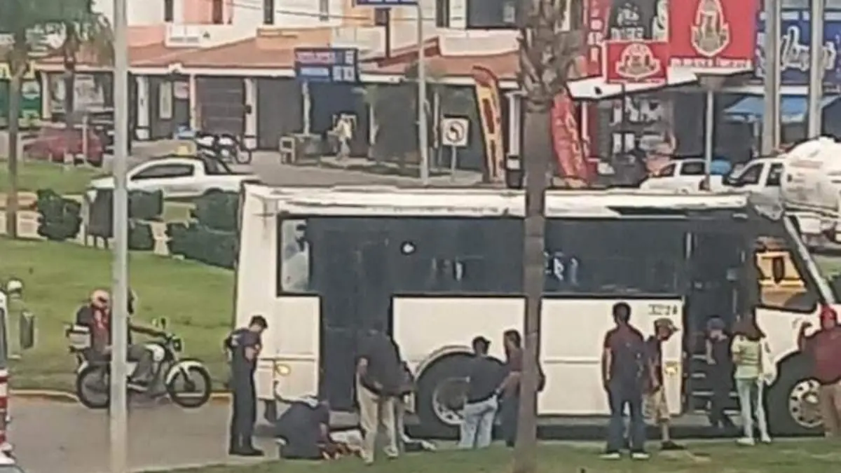 mujer-cae-camion-urbano