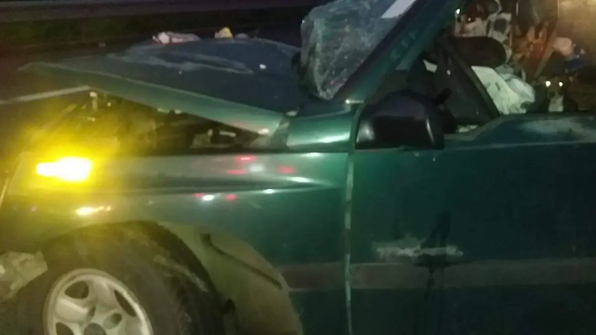 camioneta se impactó contra el trailer