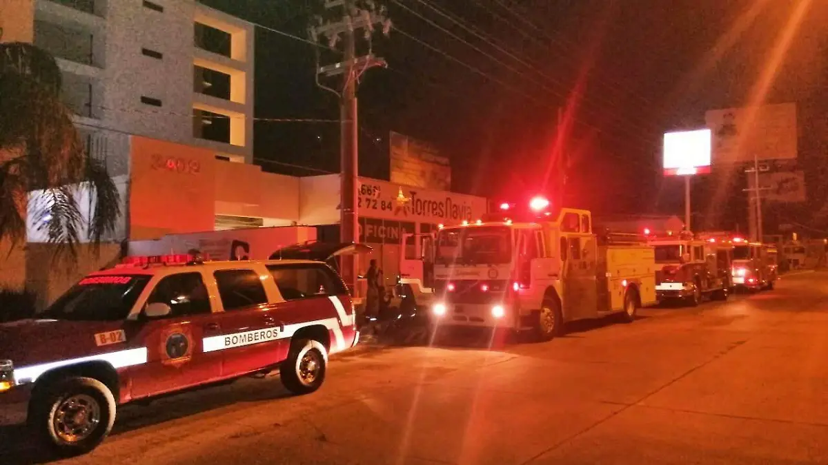 -Controla-Bomberos-incendio2-