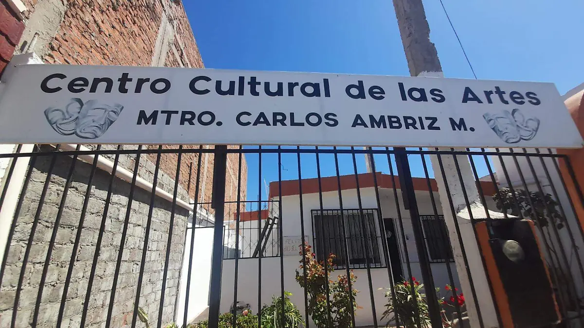 Maestro Carlos Ambriz