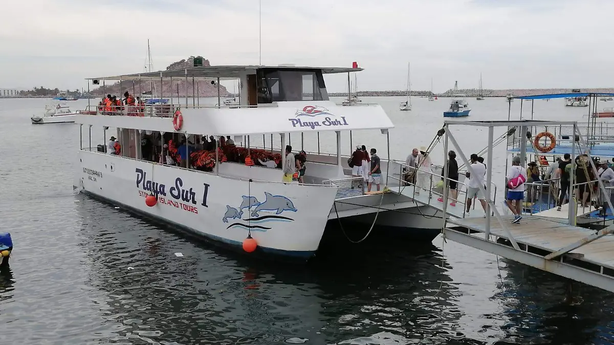 paseos-en-catamaran-algo-que-tienes-que-hacer