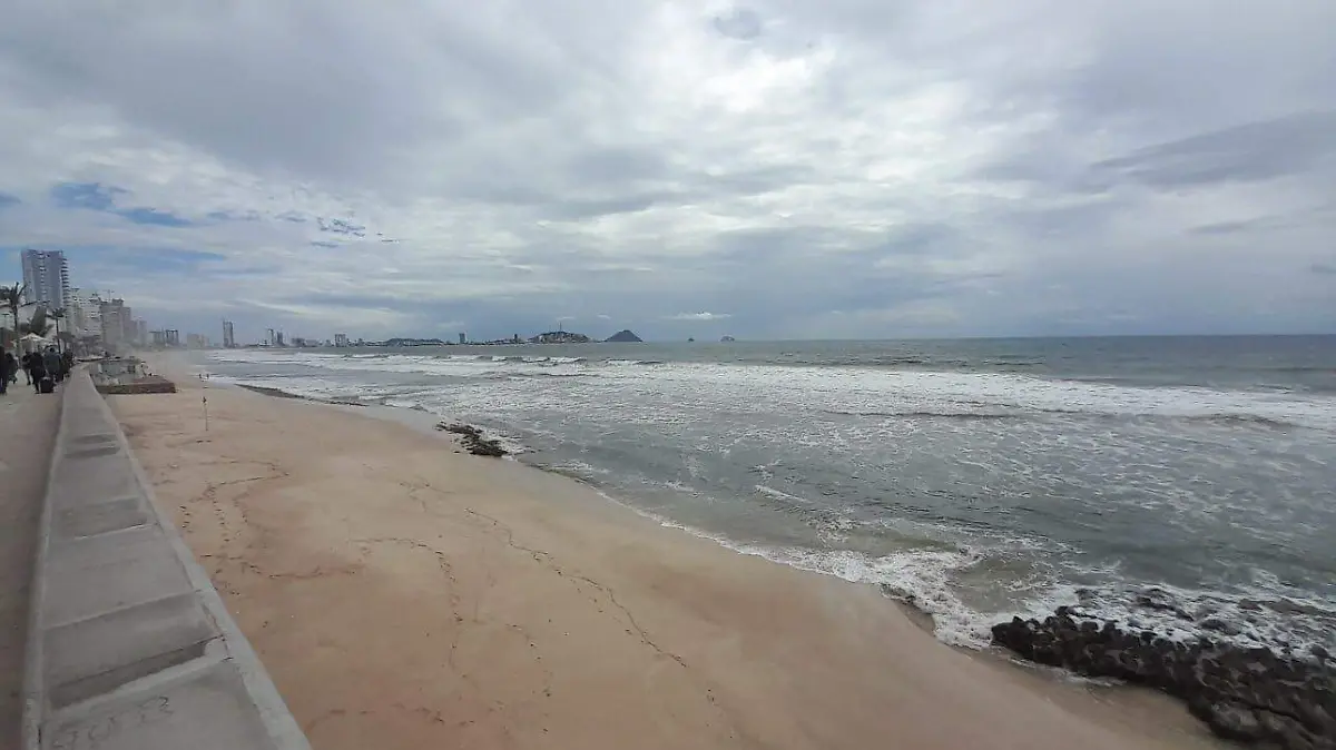 alto-oleaje-mazatlan