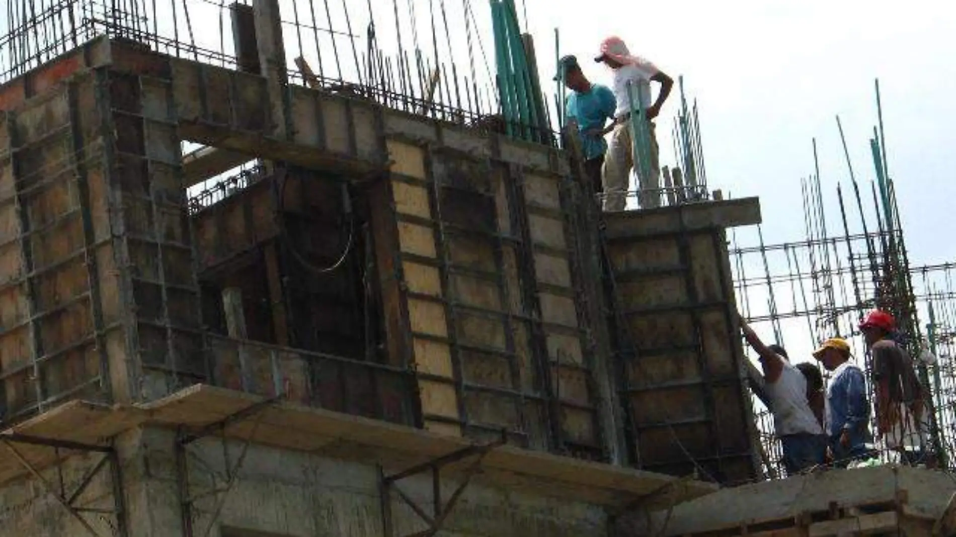 CONSTRUCCIÓN