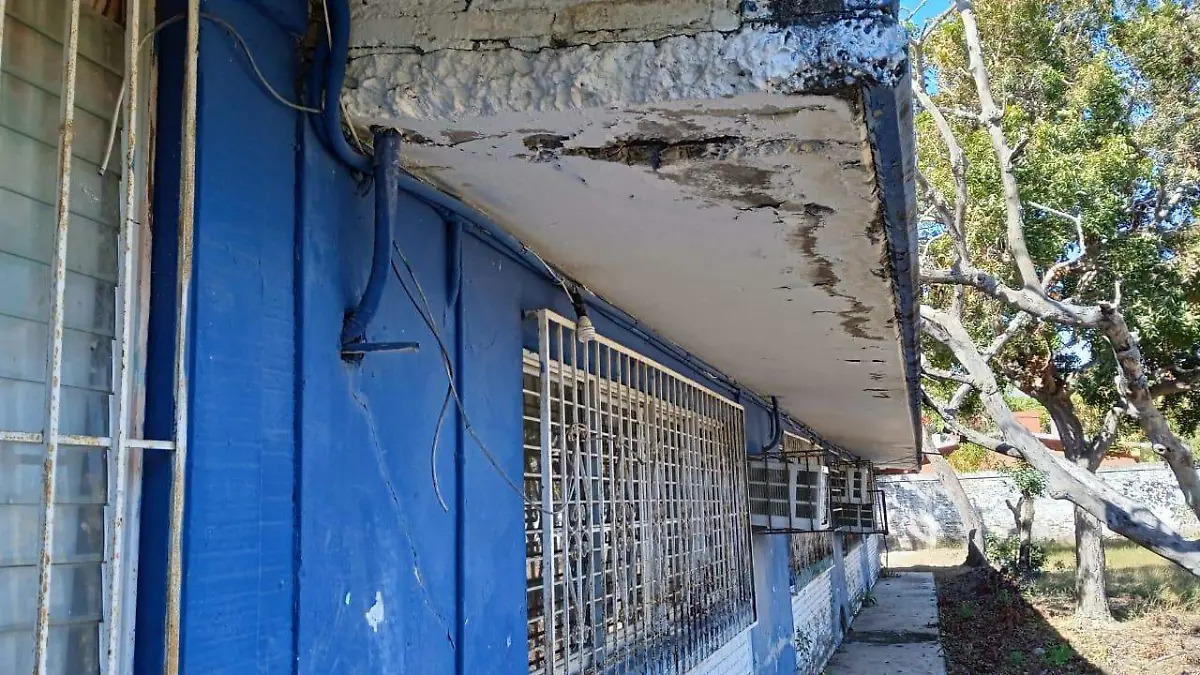 mantenimiento-a-escuelas-dañadas-mazatlan