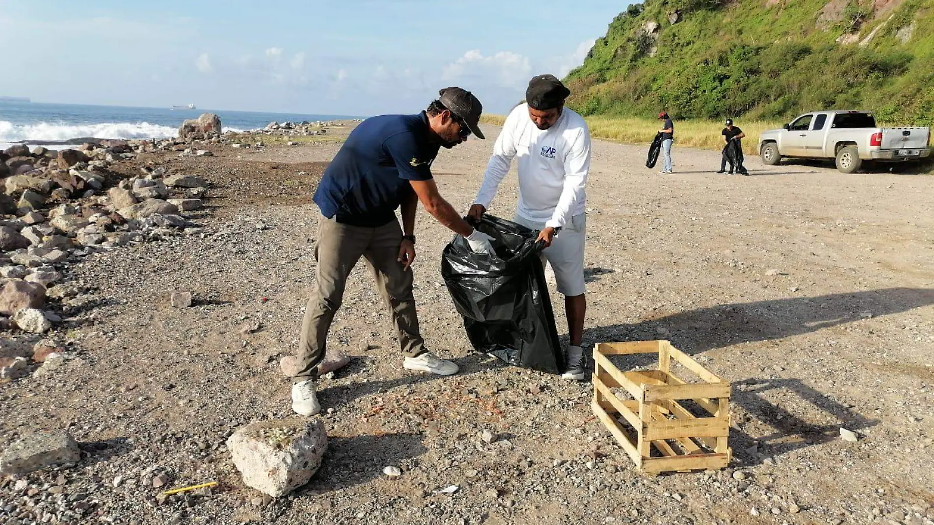 realizan-mantenimiento-faro