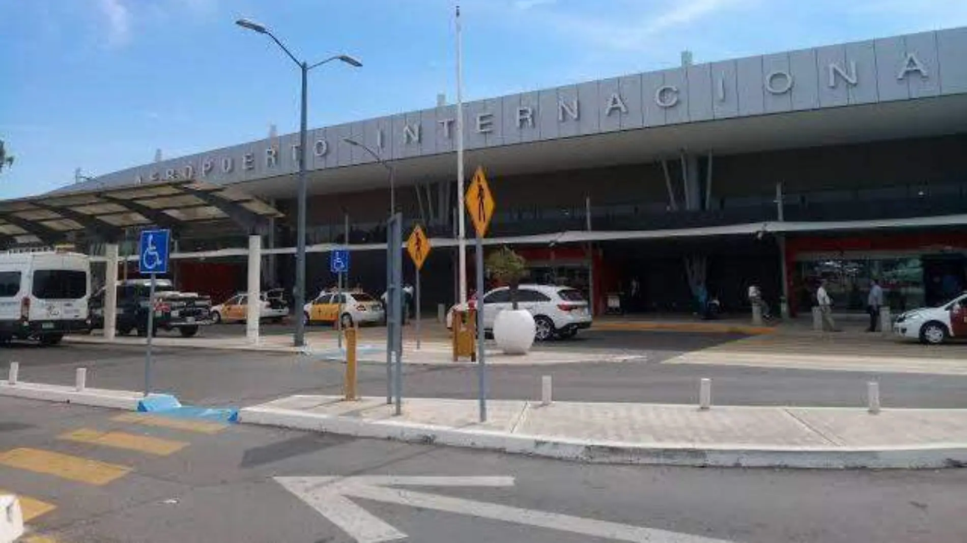 AEROPUERTOMAZA