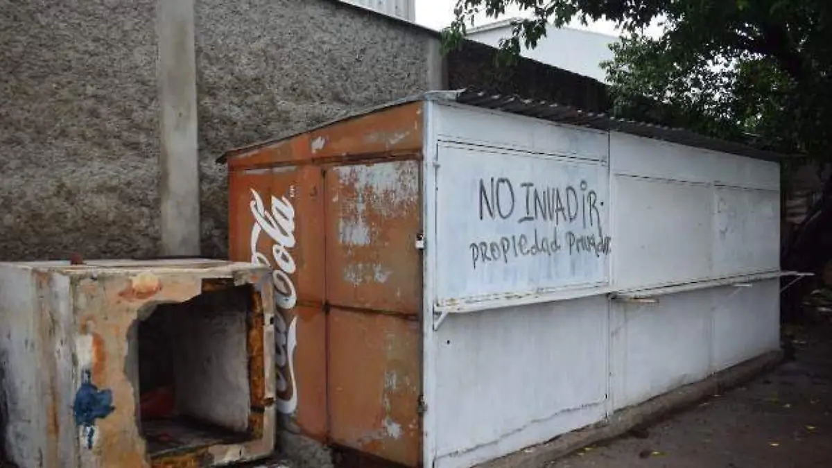 MAZA UNO
