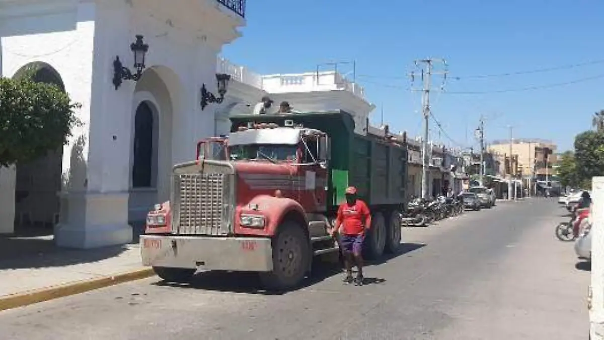 CAMIONESBASURAUNO