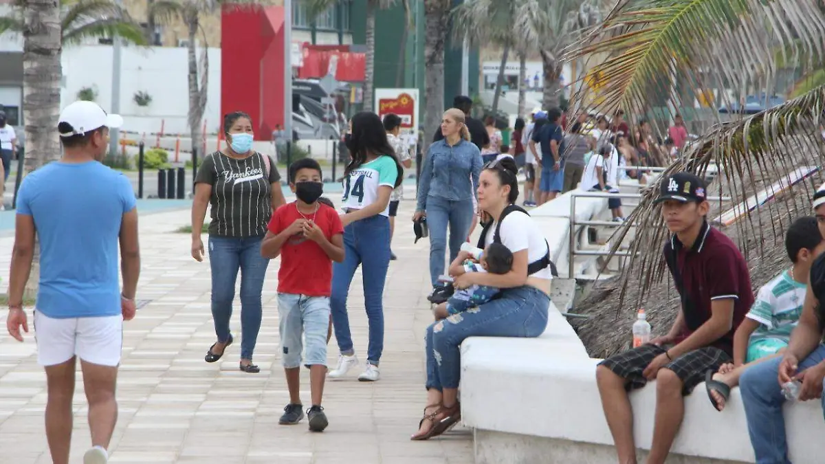 turistas-en-mazatlan