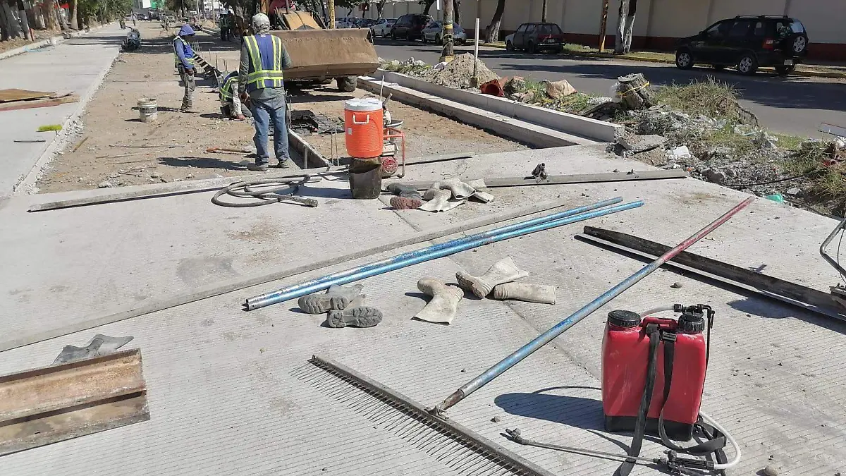 Remodelación de la avenida Emilio Barragán parece interminable