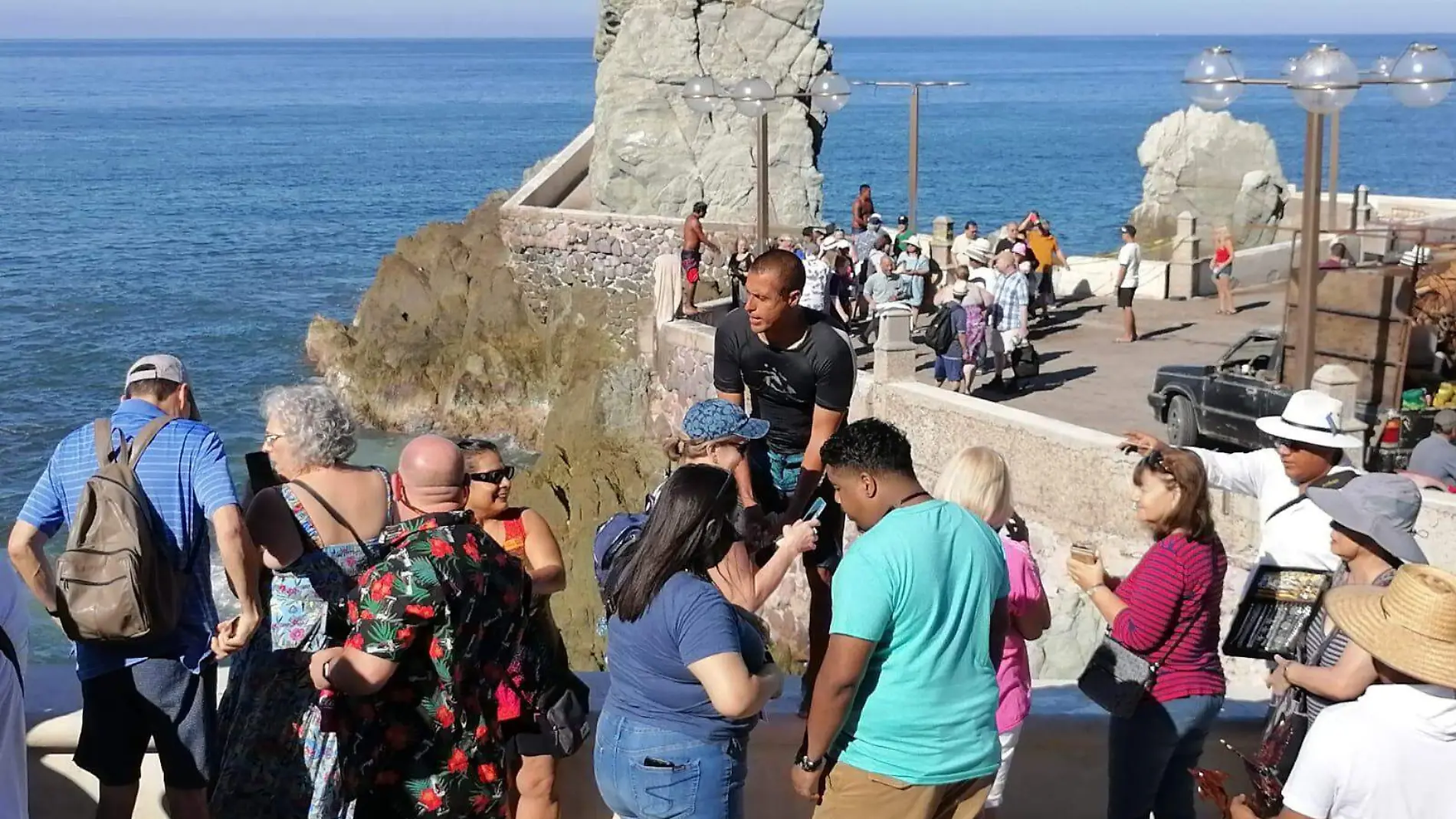 turistas-de-mazatlan