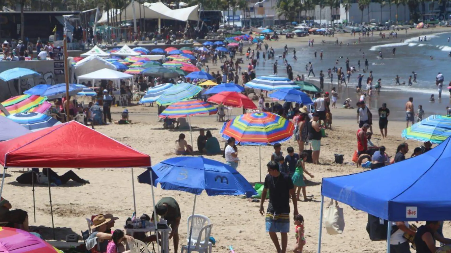 playas-de-maatlan-en-semana-santa