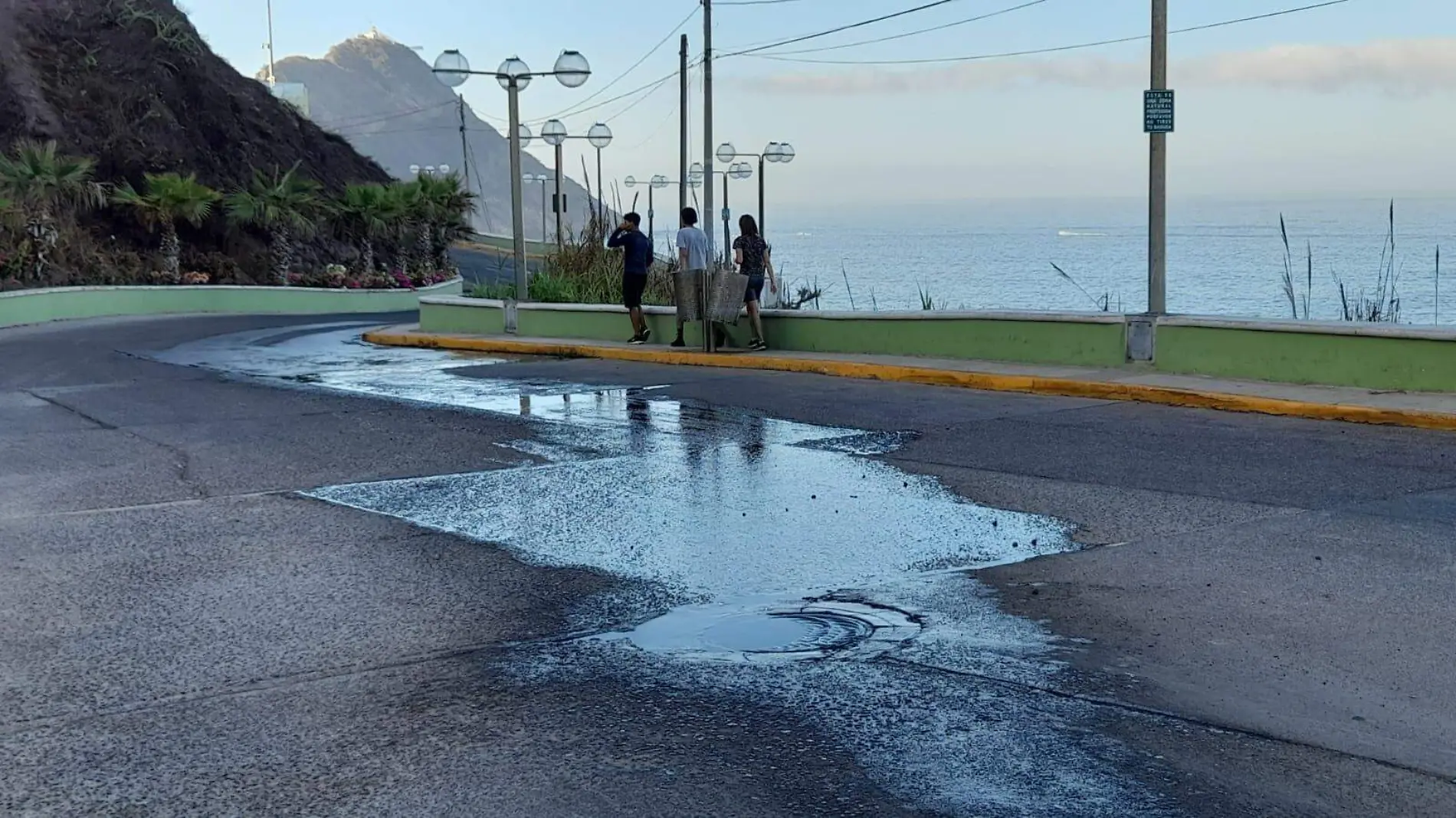 aguas-negras-en-zona-turistica