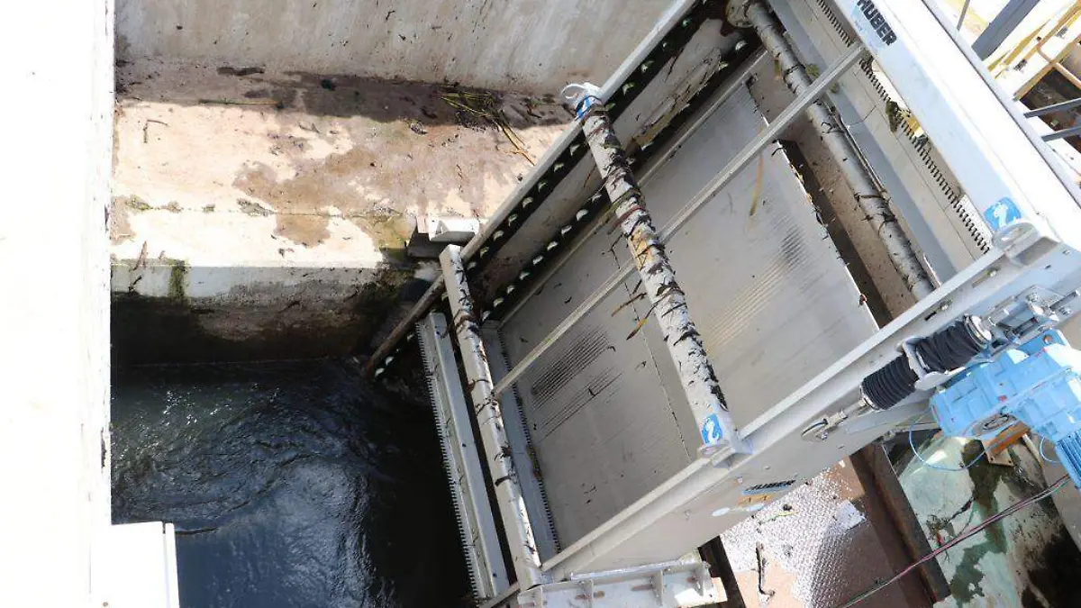 -restablece-el-agua-en-todo-Mazatlán2-