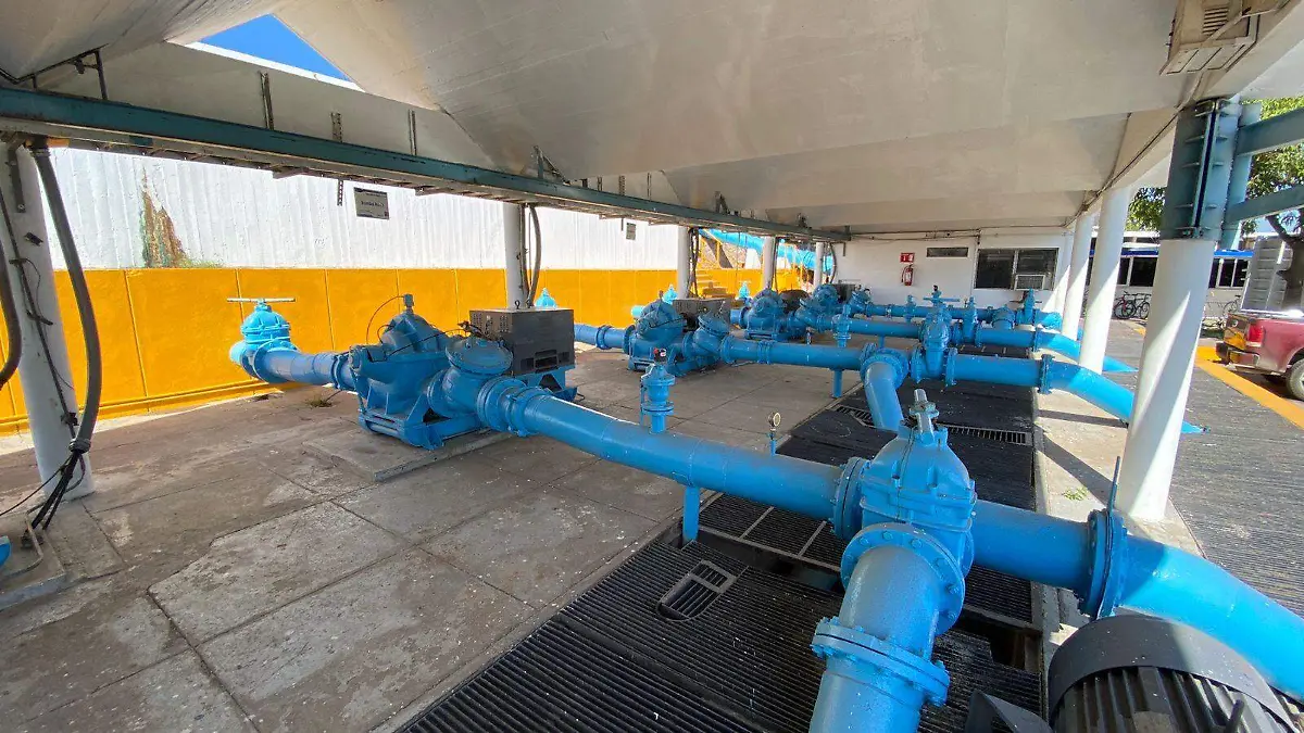 -restablece-el-agua-en-todo-Mazatlán1-