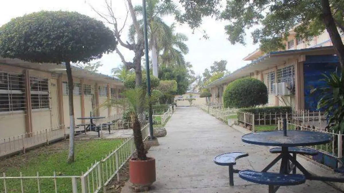 ESCUELAS UNO