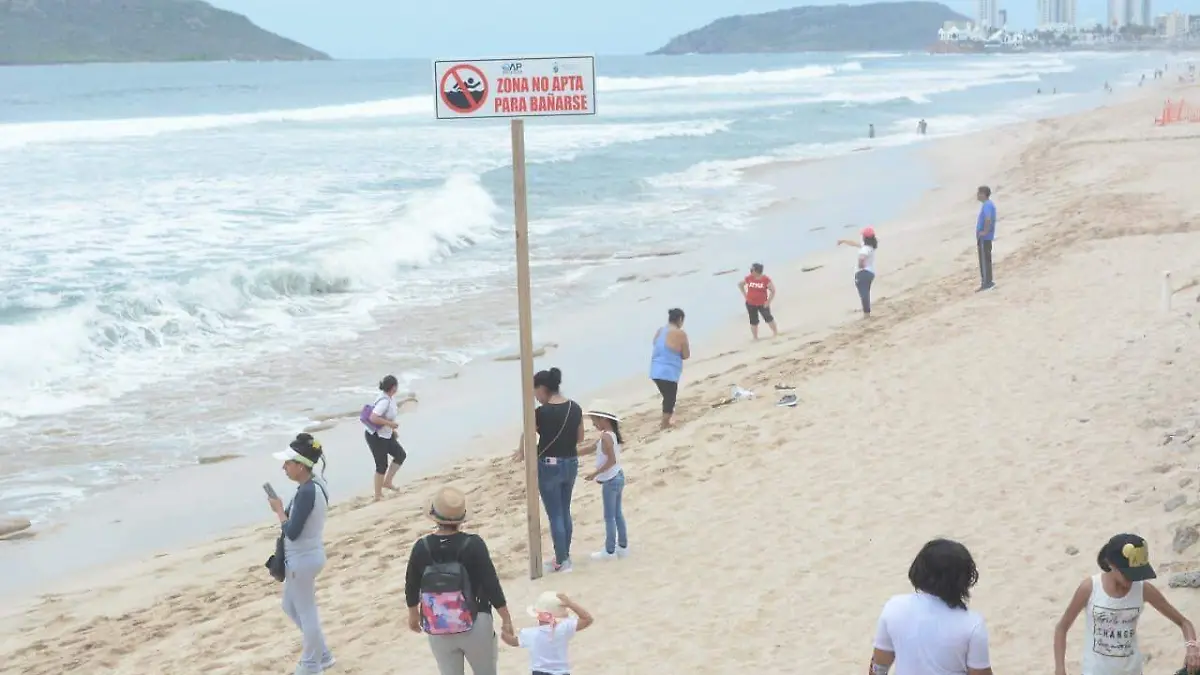 julio-fue-el-mes-con-mas-rescates-de-bañistas-en-playas-de-mazatlan-este-2022