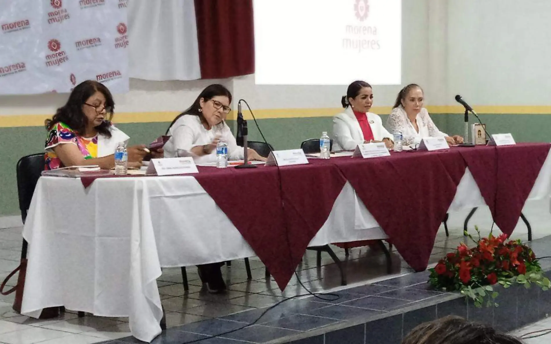 presentan-agenda-mujeres-morena