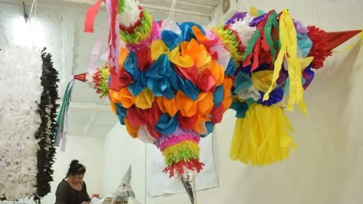 PIÑATA TRES