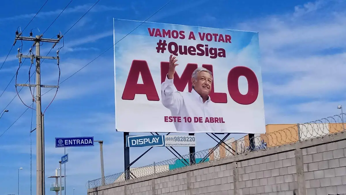 espectacular-amlo