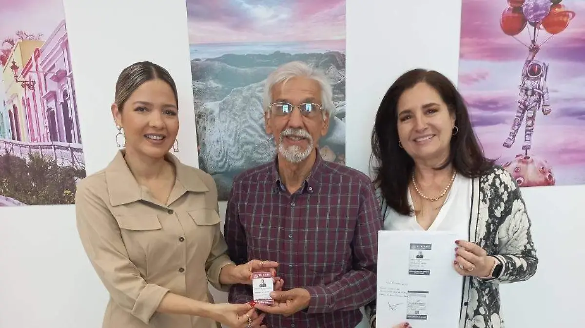 otorga-sectur-acreditacion-a-guia-de-turistas