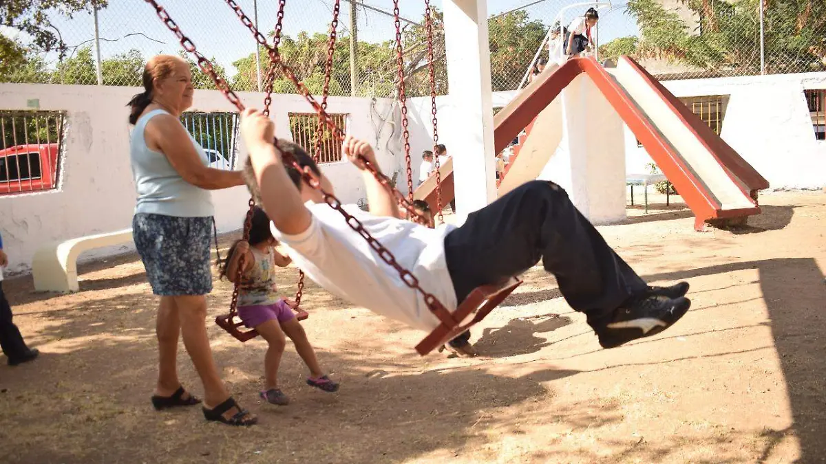 madres-solteras-en-la-espera-de-una-pension