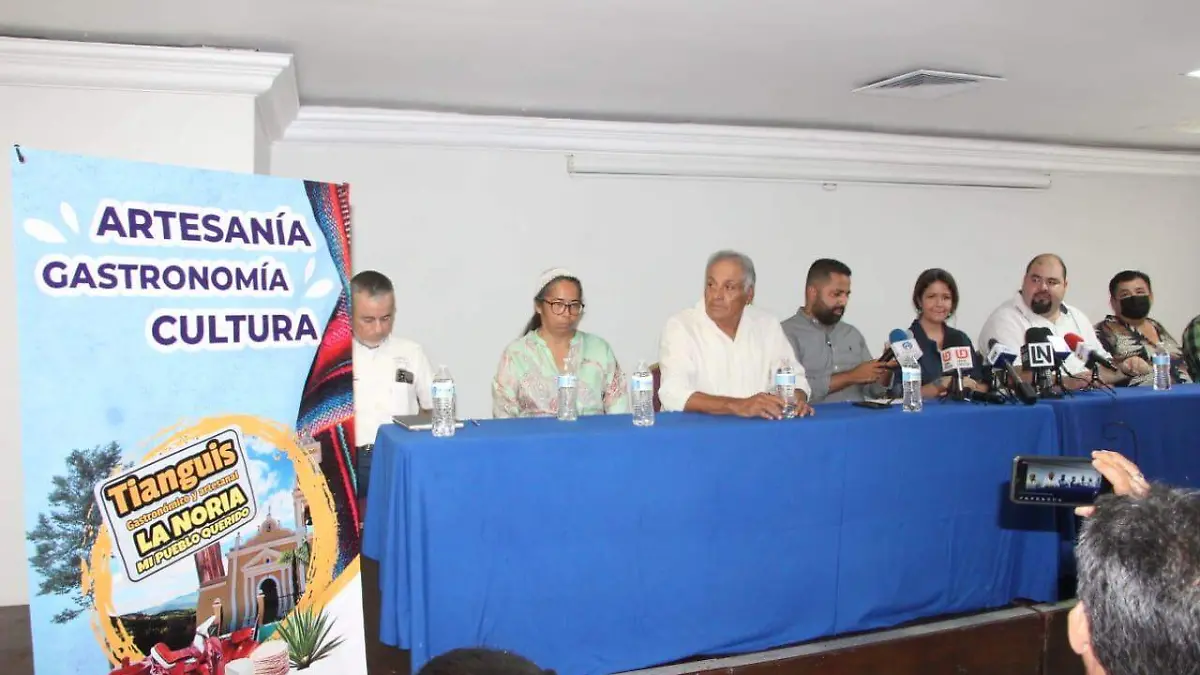 invitan a celebrar tianguis artesanl