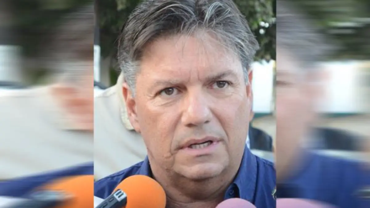 Ismael Pérez Barros, tesorero municipal.