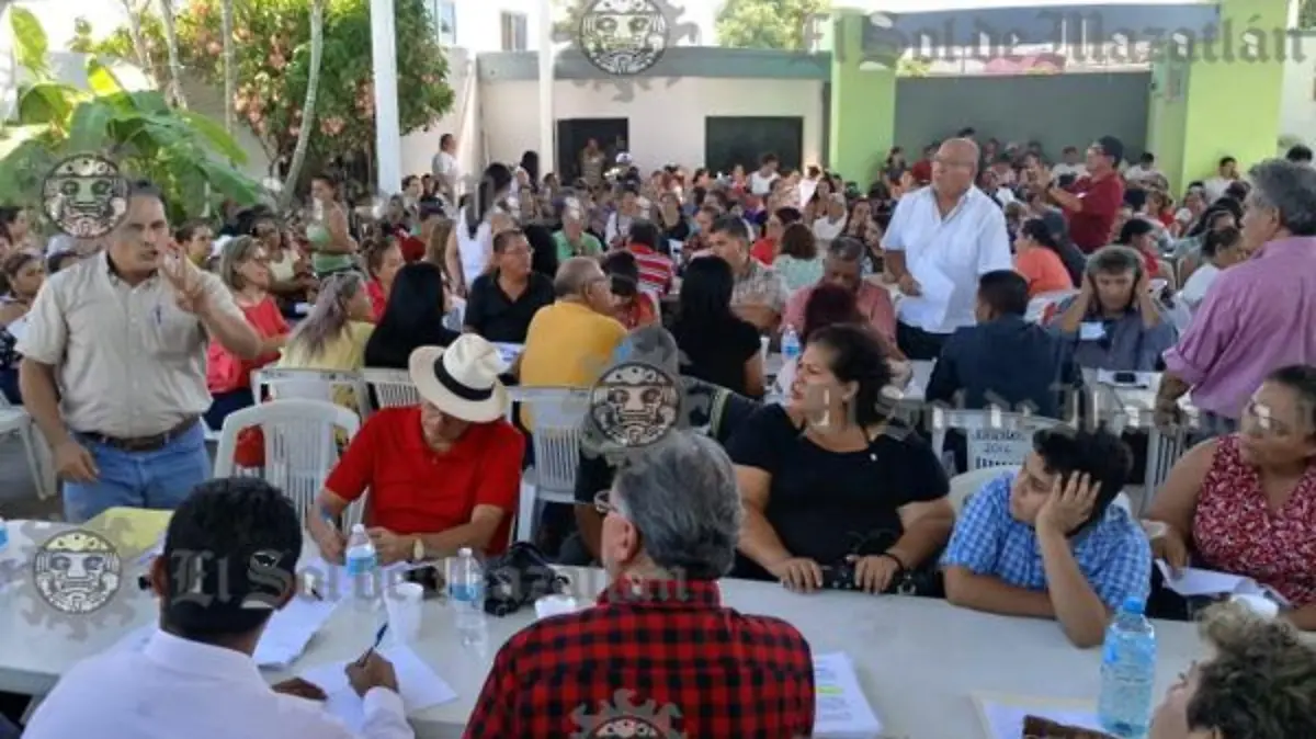 Desarrollan foro para crear iniciativa de vivienda.