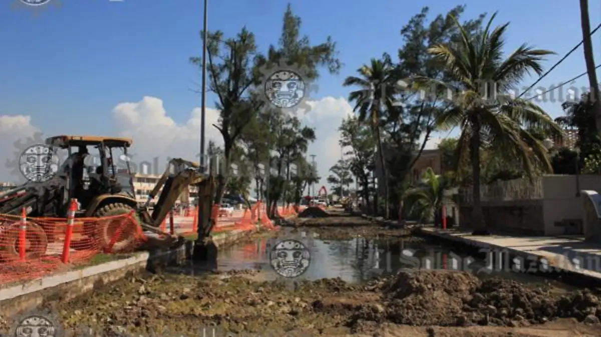 Denuncia fuga de aguas negras en el fraccionamiento Los Pinos.