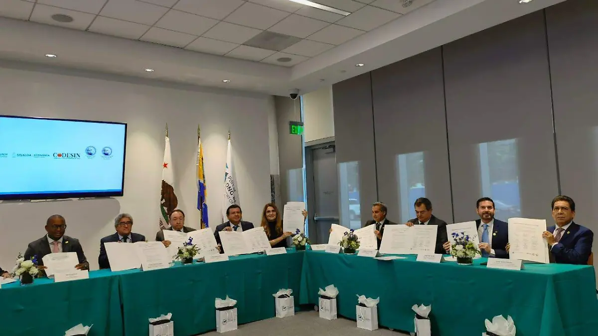 firma-memorando-mazatlan-topolobampo-long-beach