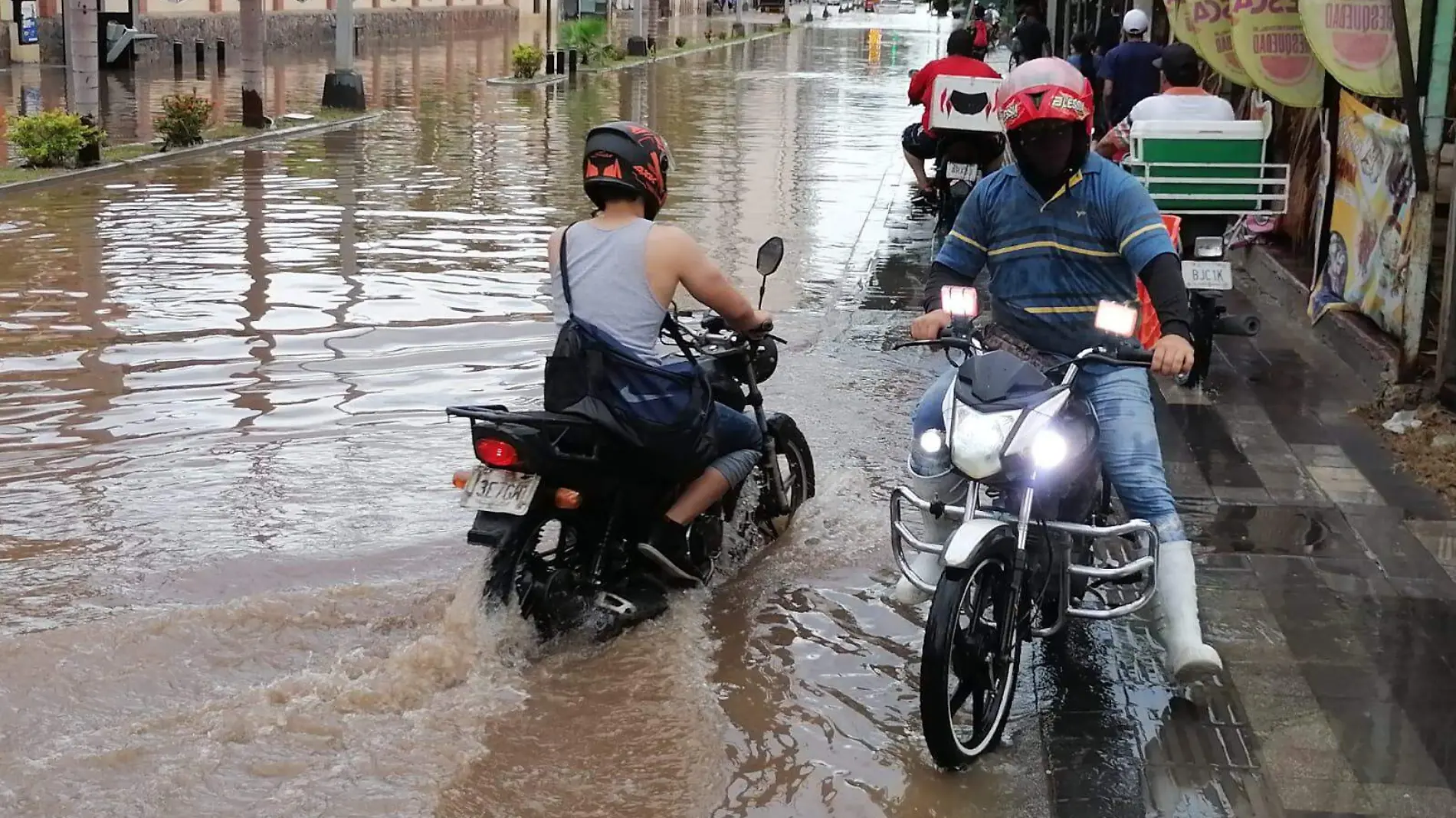 cruce-lluvia-peligro