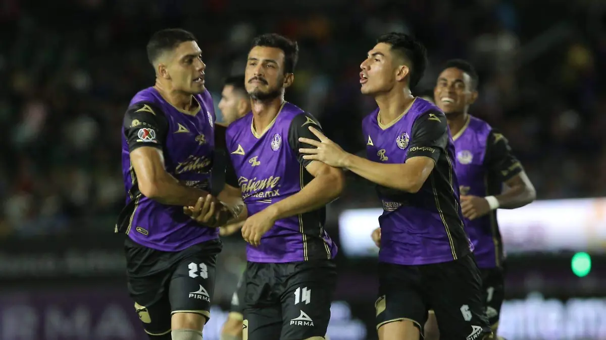 oswaldo-alanis-tiene-mejor-cuota-goleadora-que-marco-fabian-en-el-mazatlan