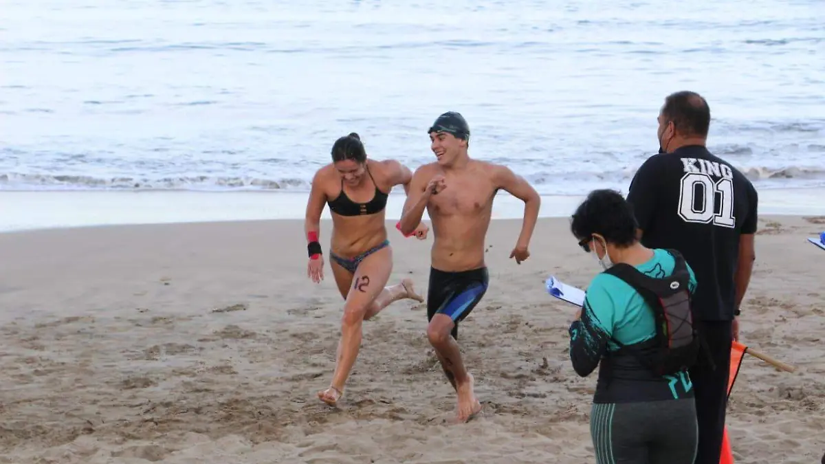 Dominan Carlos Mercado y Carla Díaz